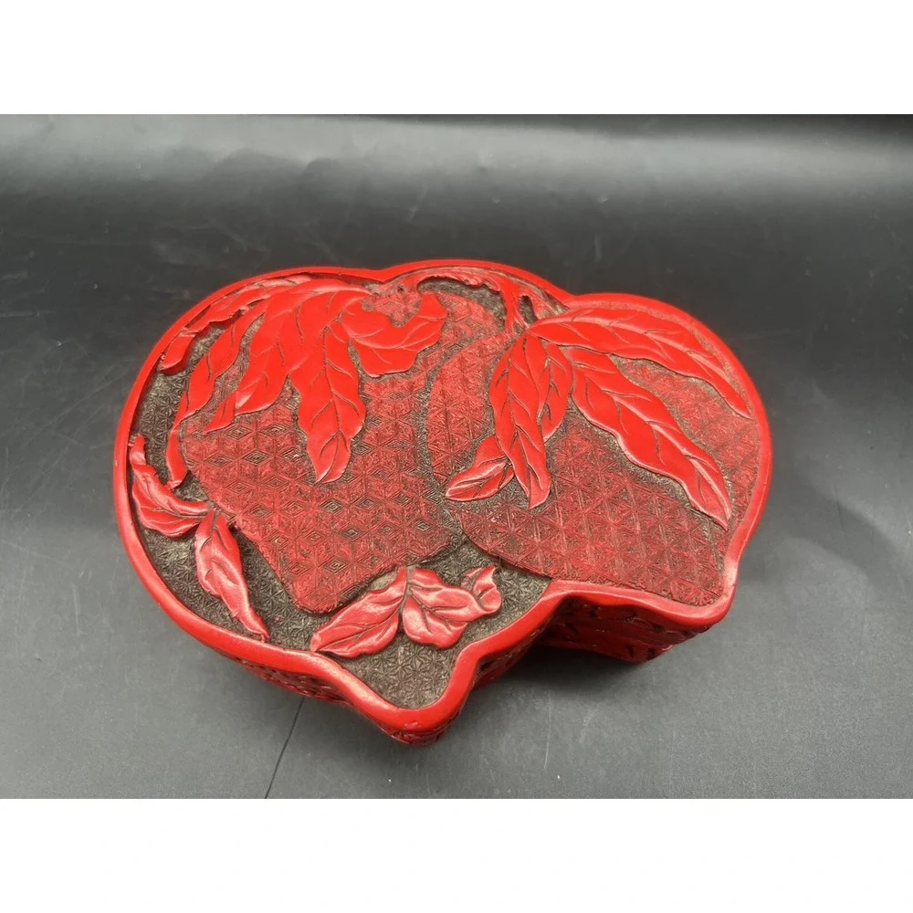 Antique Vintage Chinese Cinnabar Red Lacquer Hand Carved Strawberry Trinket Box